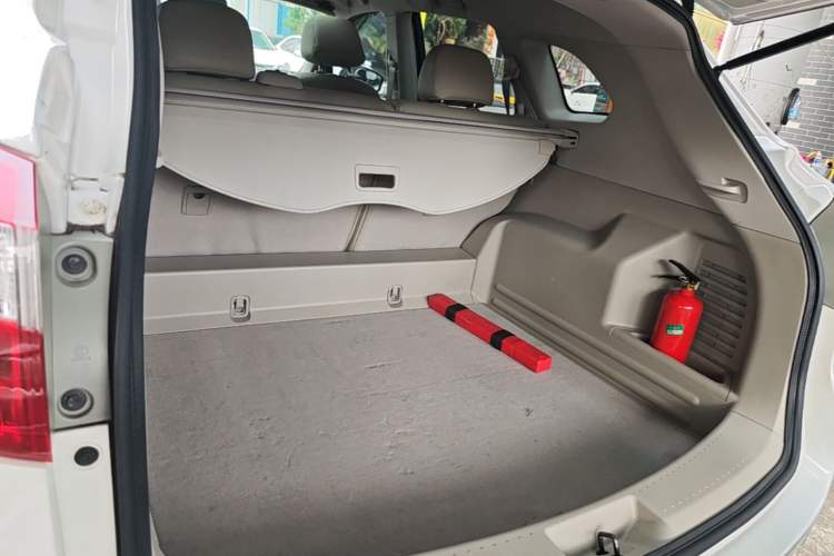 Used Venucia T70 2015 2.0L CVT Smart Edition Trunk