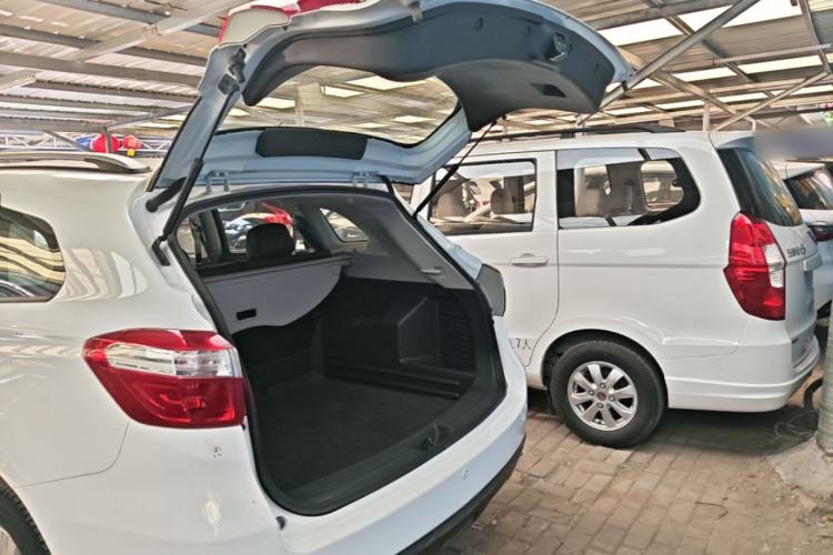 Used Venucia T70 2015 2.0L CVT Smart Choice Edition Trunk