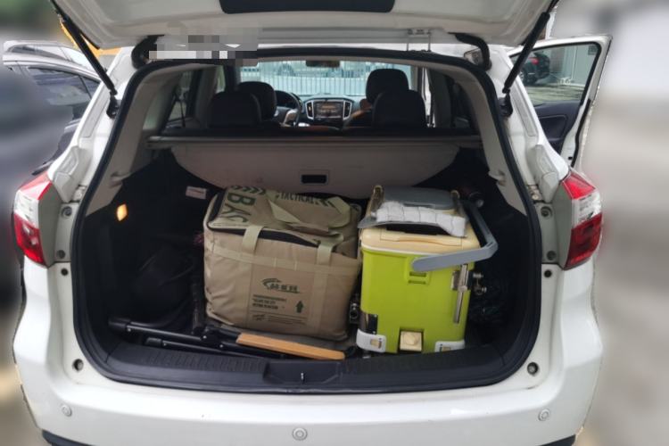 Used Venucia T70 2015 2.0L CVT Smart Choice Edition Trunk