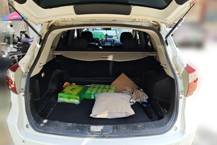 Used Venucia T70 2015 2.0L CVT Smart Choice Edition Trunk