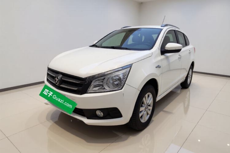 Used Venucia T70 2015 2.0L CVT Smart Choice Edition Guazi used car, China used car export, Used car for sale, Used  cars, Cheapest cars for sale