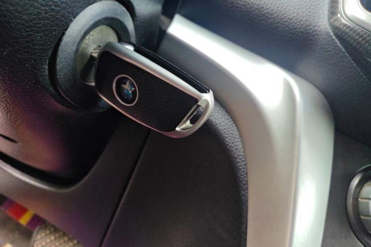 Used Venucia T70 2015 2.0L CVT Smart Edition Vehicle Key