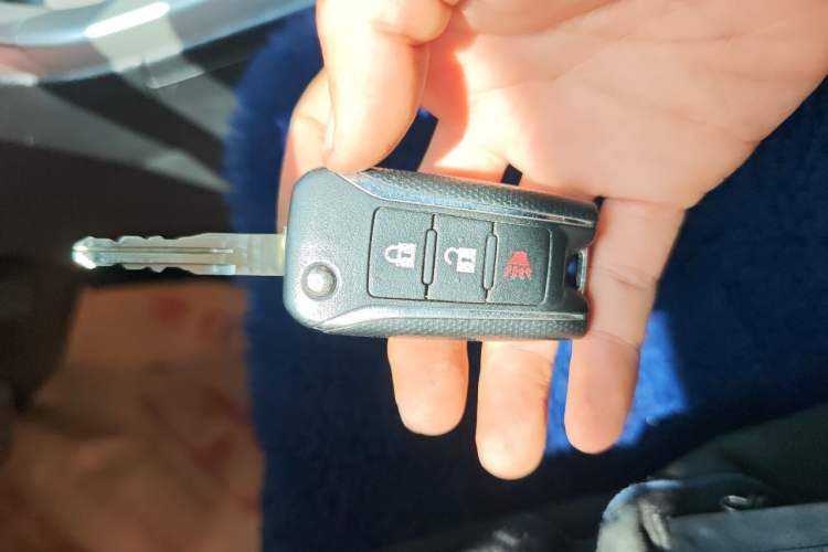 Used Venucia T70 2015 2.0L CVT Smart Edition Vehicle Key