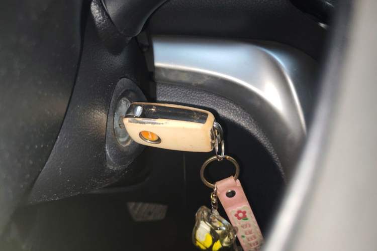 Used Venucia T70 2015 2.0L CVT Smart Edition Vehicle Key