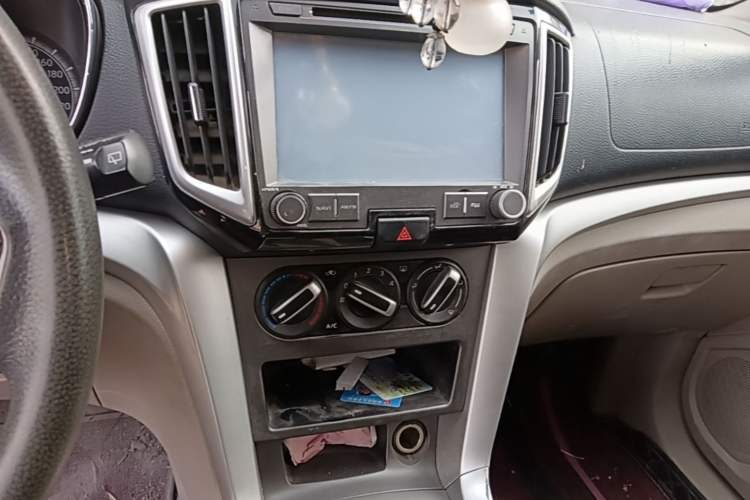 Used Venucia T70 2015 1.6L Manual Ruixing Edition Audio And AC Panel