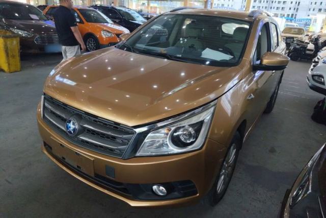 Used Venucia T70 2015 2.0L CVT Smart Edition