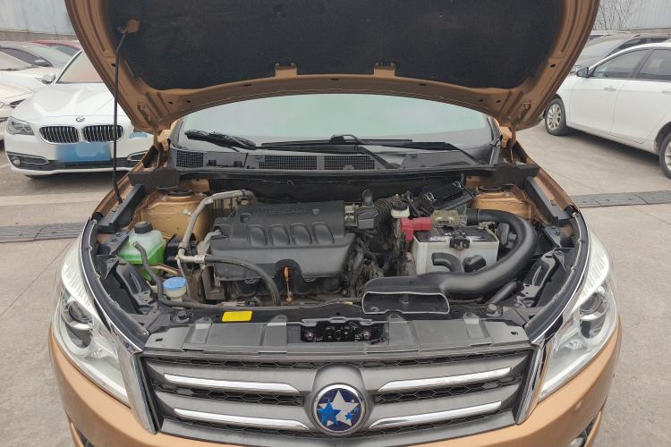 Used Venucia T70 2015 2.0L Manual RuiXiang Edition Engine Bay