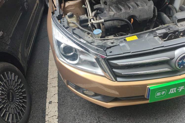 Used Venucia T70 2015 2.0L CVT Smart Edition Engine Bay Right