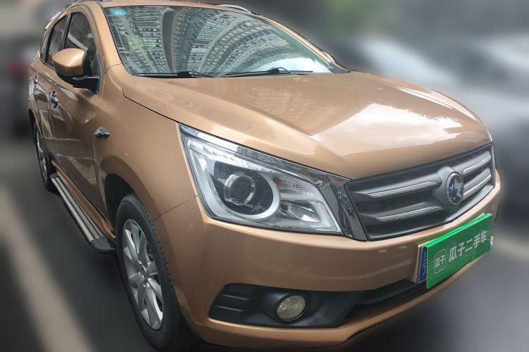 Used Venucia T70 2015 2.0L CVT Smart Edition Front Right 45 Deg