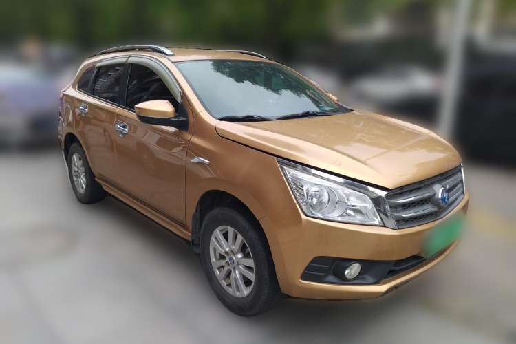 Used Venucia T70 2015 2.0L CVT Smart Choice Edition Front Right 45 Deg