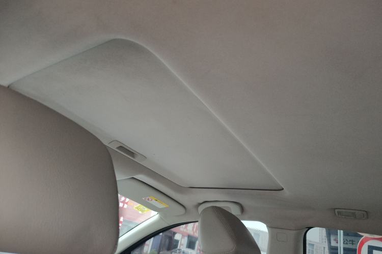 Used Venucia T70 2015 2.0L Manual RuiXiang Edition Headliner