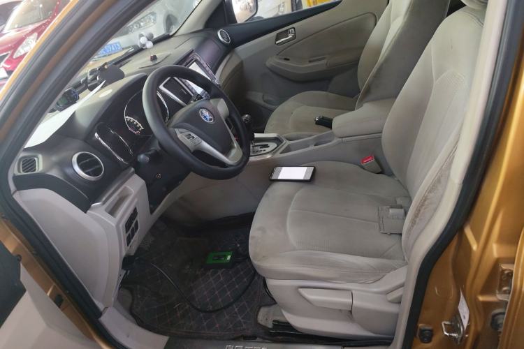 Used Venucia T70 2015 2.0L CVT Smart Edition Left Front Seat
