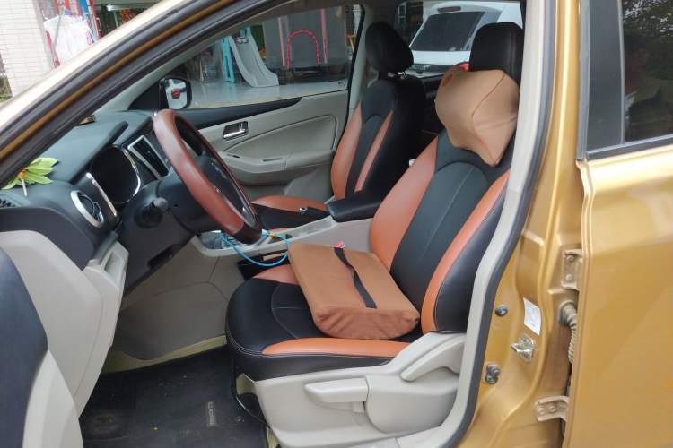 Used Venucia T70 2015 2.0L CVT Smart Choice Edition Left Front Seat