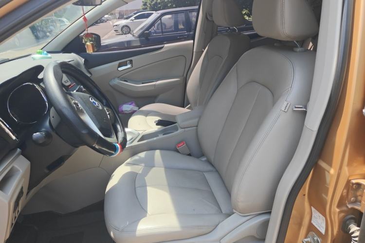 Used Venucia T70 2015 2.0L CVT Smart Edition Left Front Seat