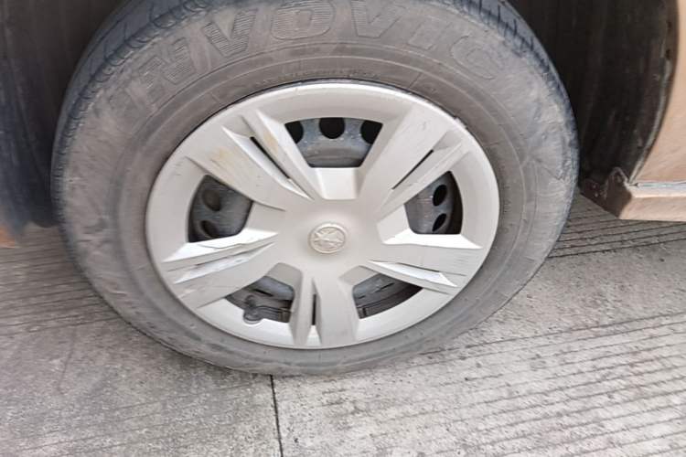 Used Venucia T70 2015 1.6L Manual Ruixing Edition Left Front Wheel Hub