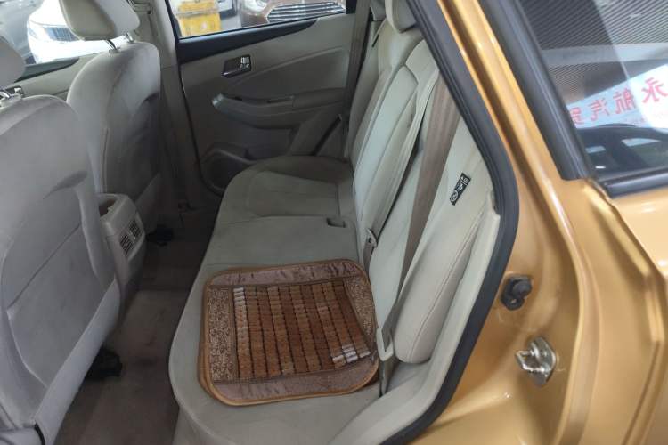 Used Venucia T70 2015 2.0L CVT Smart Edition Left Rear Seat