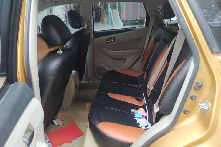 Used Venucia T70 2015 2.0L CVT Smart Choice Edition Left Rear Seat