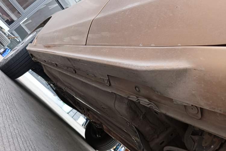 Used Venucia T70 2015 1.6L Manual Ruixing Edition Left Side Sill