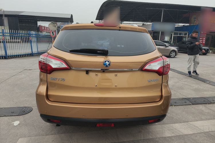 Used Venucia T70 2015 2.0L Manual RuiXiang Edition Rear
