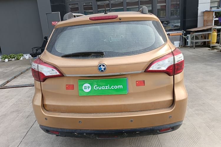 Used Venucia T70 2015 1.6L Manual Ruixing Edition Rear