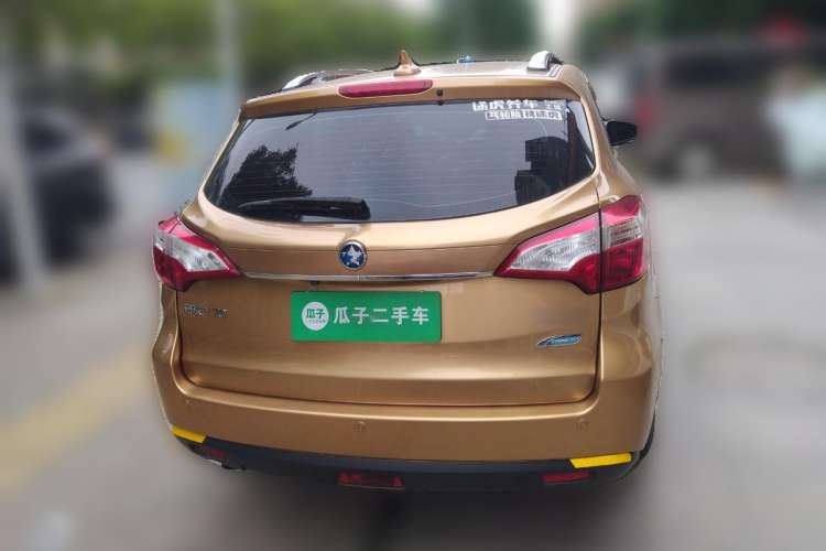 Used Venucia T70 2015 2.0L CVT Smart Choice Edition Rear