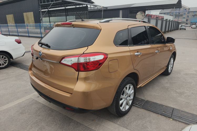 Used Venucia T70 2015 2.0L Manual RuiXiang Edition Rear Right 45 Deg