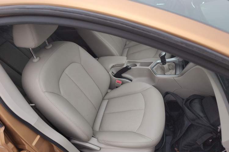 Used Venucia T70 2015 2.0L Manual RuiXiang Edition Right Front Seat