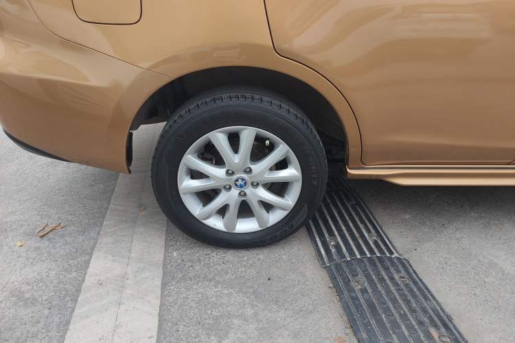 Used Venucia T70 2015 2.0L Manual RuiXiang Edition Right Rear Wheel Hub