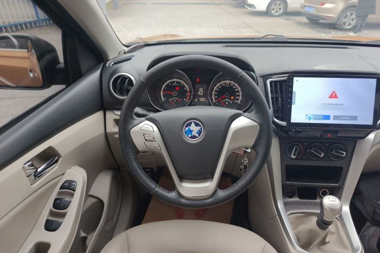 Used Venucia T70 2015 2.0L Manual RuiXiang Edition Steering Wheel