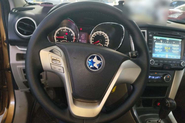 Used Venucia T70 2015 2.0L CVT Smart Edition Steering Wheel