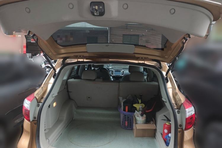 Used Venucia T70 2015 2.0L CVT Smart Edition Trunk