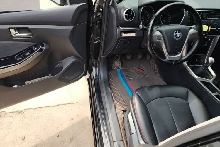 Used Venucia T70 2016 2.0L Manual RuiQu Version Driver Seat