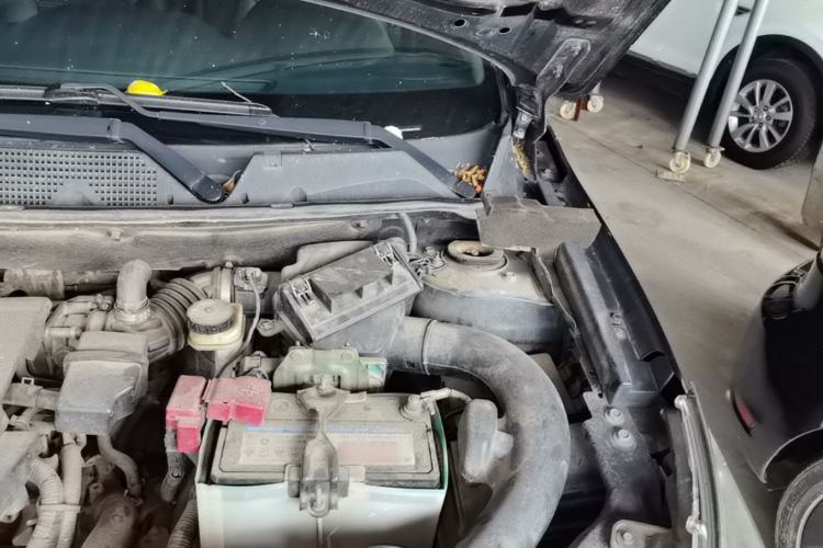 Used Venucia T70 2016 2.0L CVT Smart Choice Edition Engine Bay Left