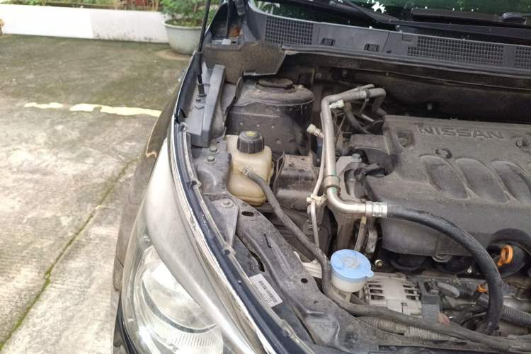 Used Venucia T70 2016 2.0L CVT Smart Choice Edition Engine Bay Right