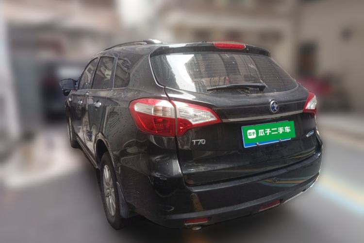 Used Venucia T70 2016 2.0L CVT Smart Choice Edition Exterior 3