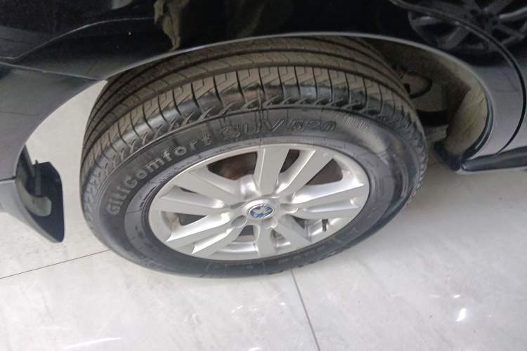 Used Venucia T70 2016 2.0L CVT Smart Choice Edition Exterior 5