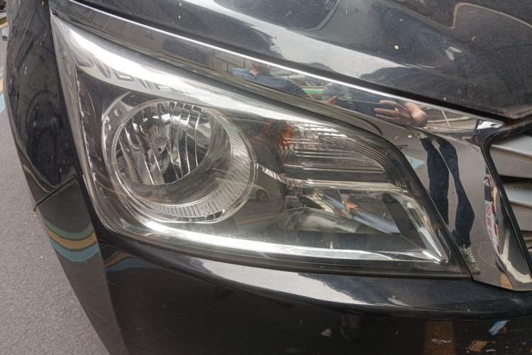 Used Venucia T70 2016 2.0L CVT Smart Choice Edition Exterior 6