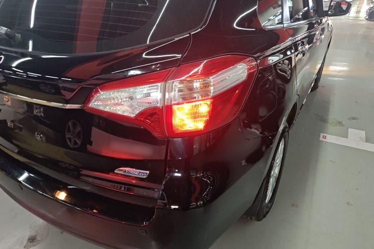 Used Venucia T70 2016 2.0L CVT Smart Choice Edition Exterior 6