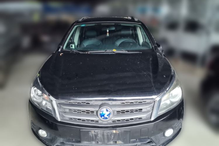 Used Venucia T70 2016 2.0L CVT Smart Choice Edition Front