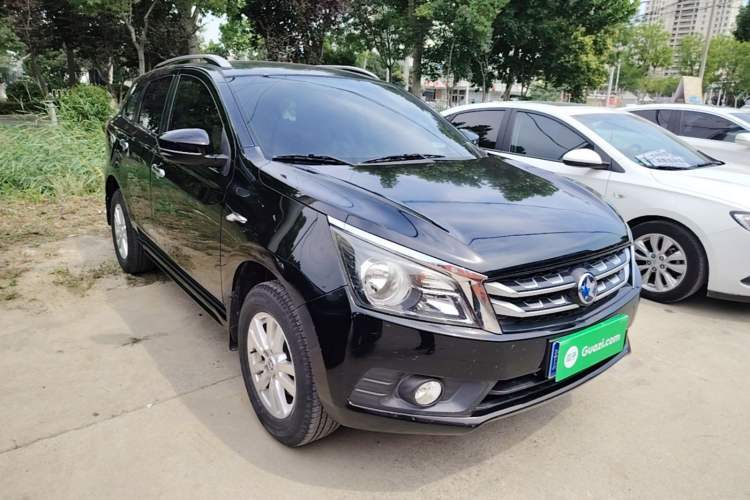 Used Venucia T70 2016 2.0L Manual RuiQu Version Front Right 45 Deg