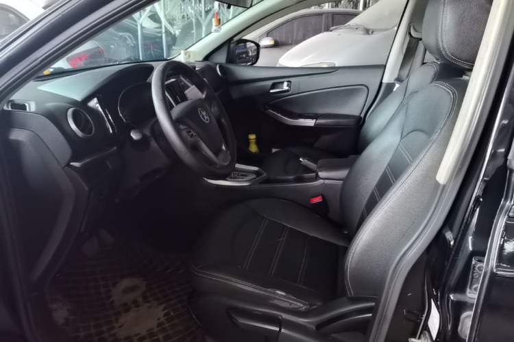 Used Venucia T70 2016 2.0L CVT Smart Choice Edition Left Front Seat