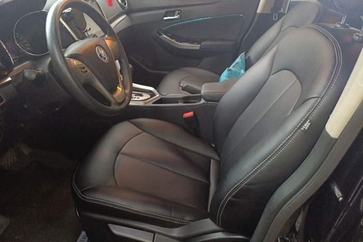 Used Venucia T70 2016 2.0L CVT Smart Choice Edition Left Front Seat