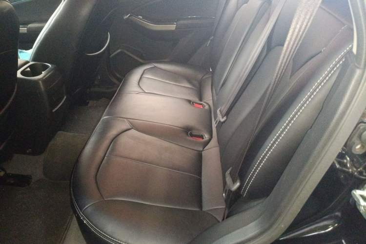 Used Venucia T70 2016 2.0L CVT Smart Choice Edition Left Rear Seat