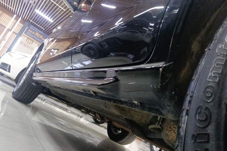 Used Venucia T70 2016 2.0L CVT Smart Choice Edition Left Side Sill