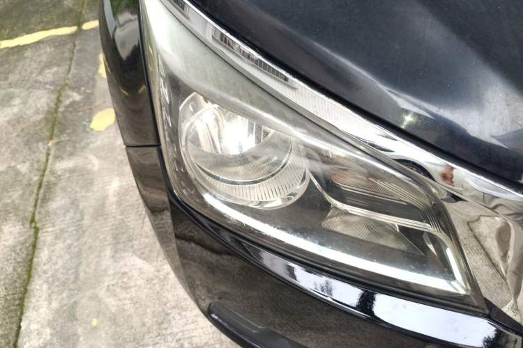 Used Venucia T70 2016 2.0L CVT Smart Choice Edition Right Front Headlight