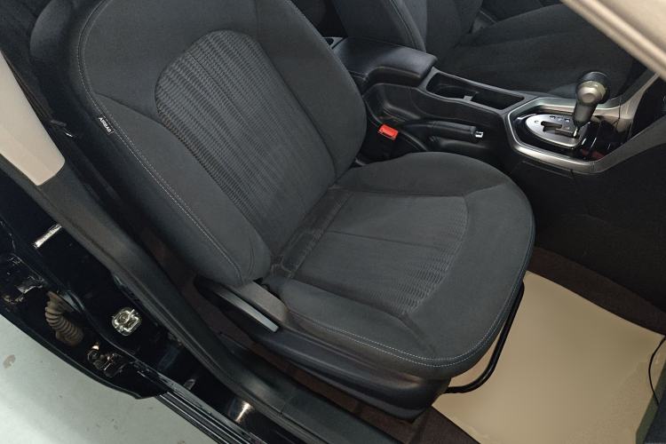 Used Venucia T70 2016 2.0L CVT Smart Choice Edition Right Front Seat