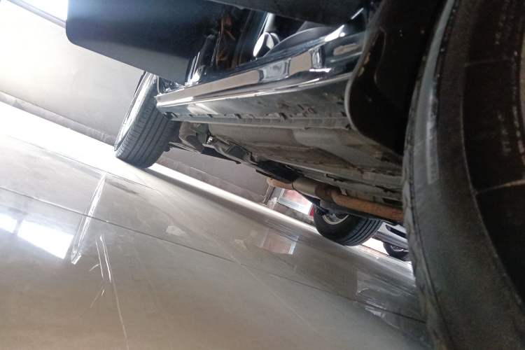 Used Venucia T70 2016 2.0L CVT Smart Choice Edition Right Side Sill