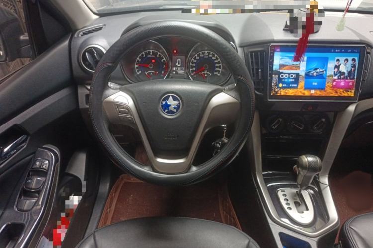 Used Venucia T70 2016 2.0L CVT Smart Choice Edition Steering Wheel