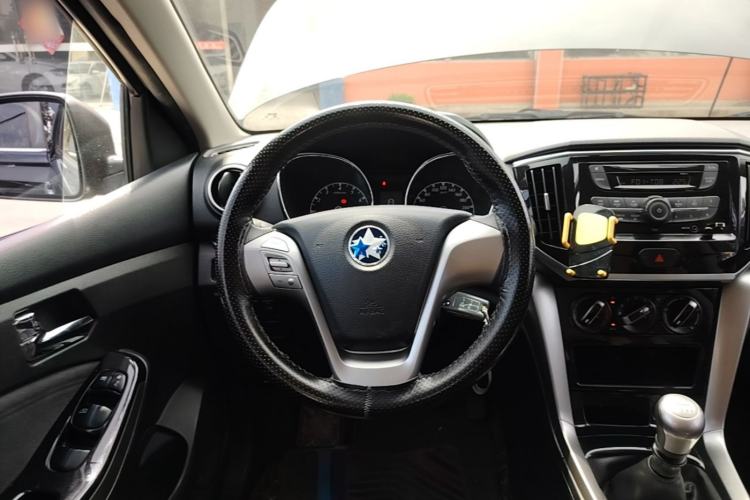 Used Venucia T70 2016 2.0L Manual RuiQu Version Steering Wheel