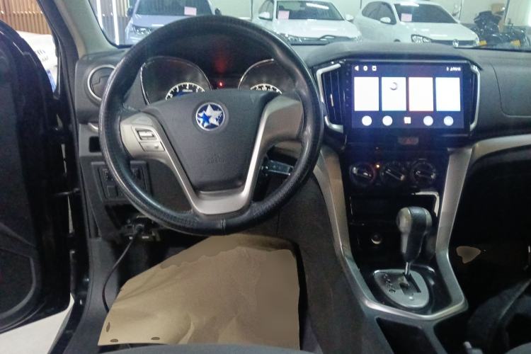 Used Venucia T70 2016 2.0L CVT Smart Choice Edition Steering Wheel